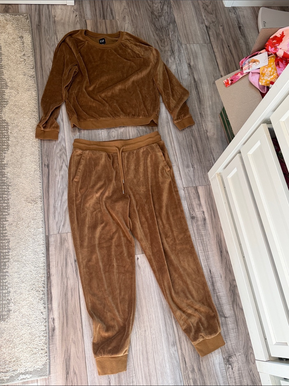 GAP Brown Velour Jogger Set - Pullover & Drawstring Pants